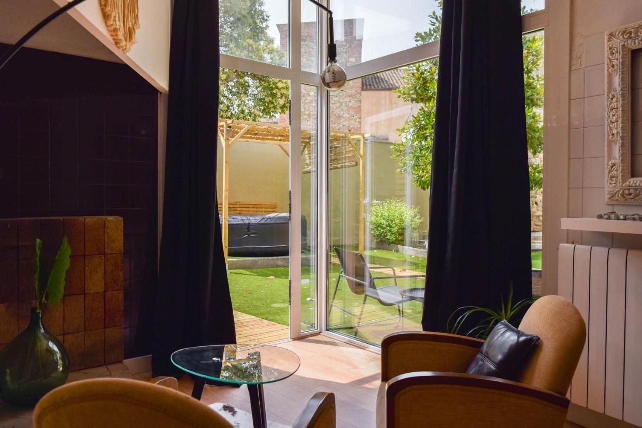 Cal Capo Alojamiento Con Jacuzzi Apartment Besalu Exterior photo